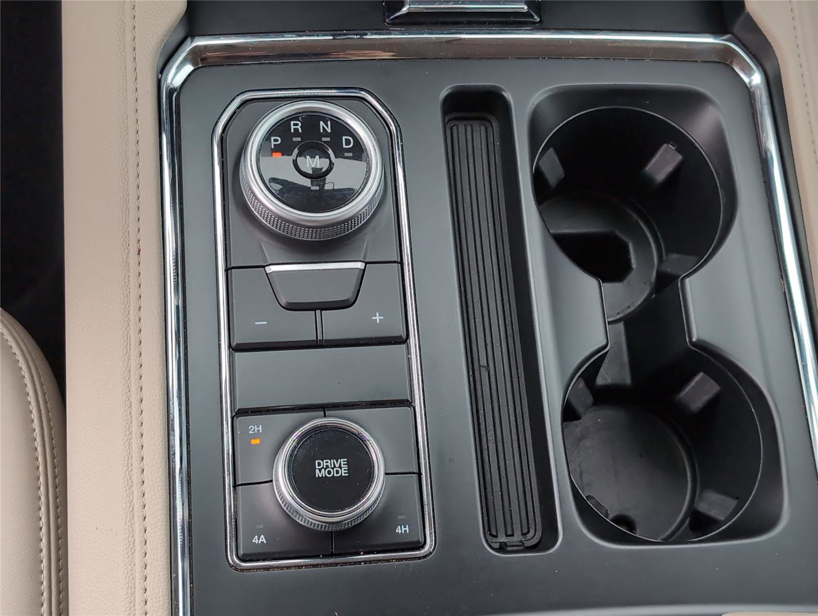 Used 2024 Ford Expedition Max XLT AWD/4WD image 24