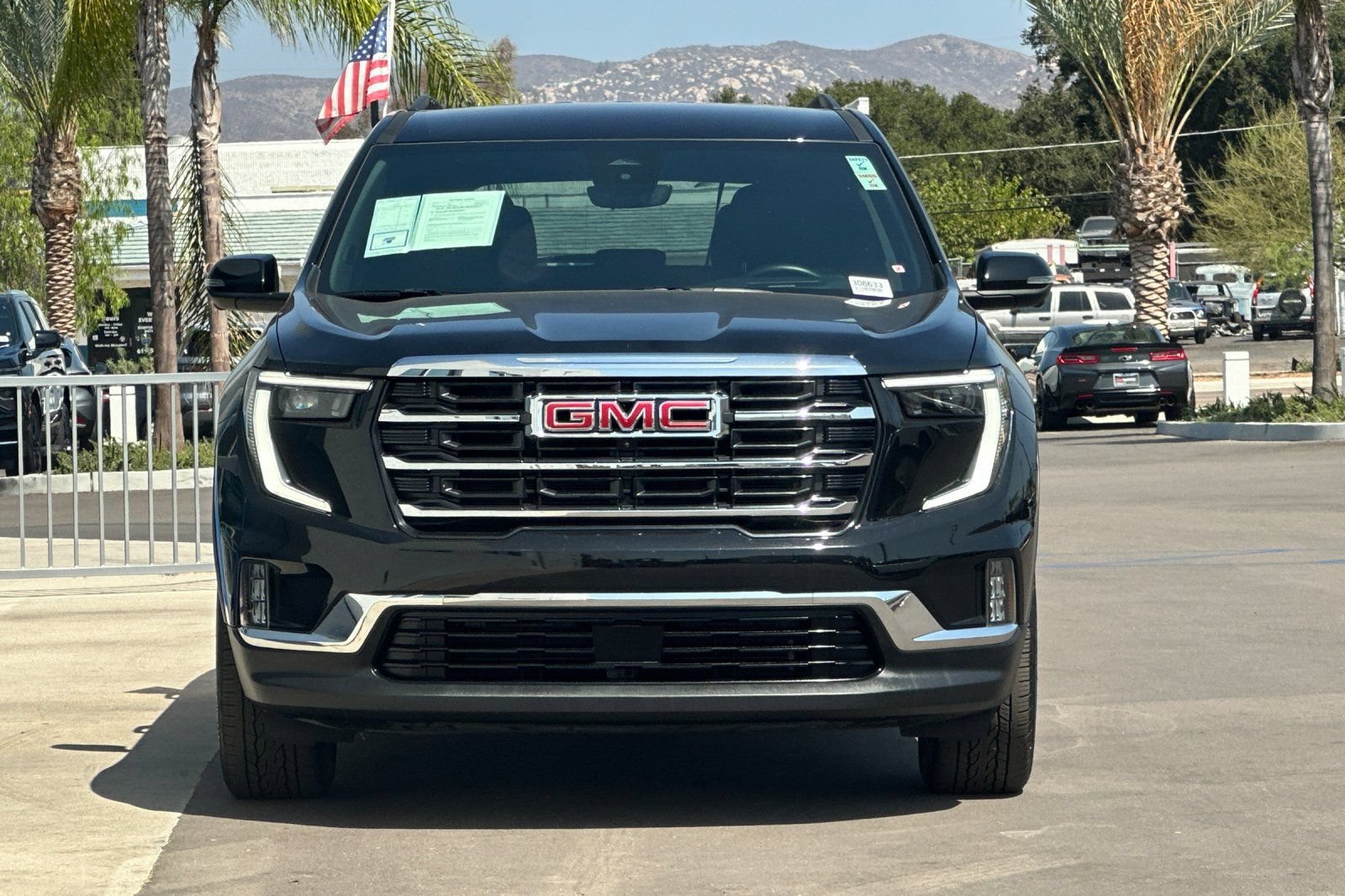 Used 2026 GMC Acadia Elevation w/ Elevation Premium Package FWD image 9