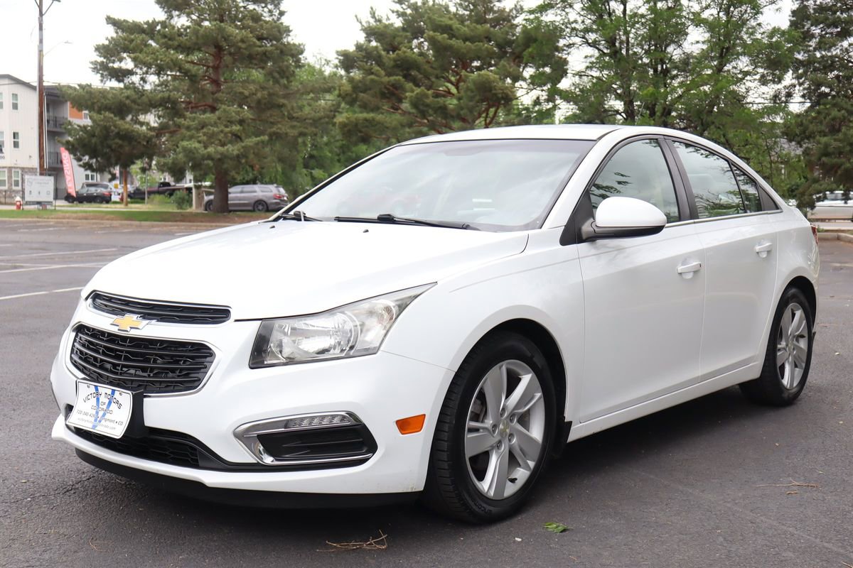 Used 2015 Chevrolet Cruze Diesel FWD image 11