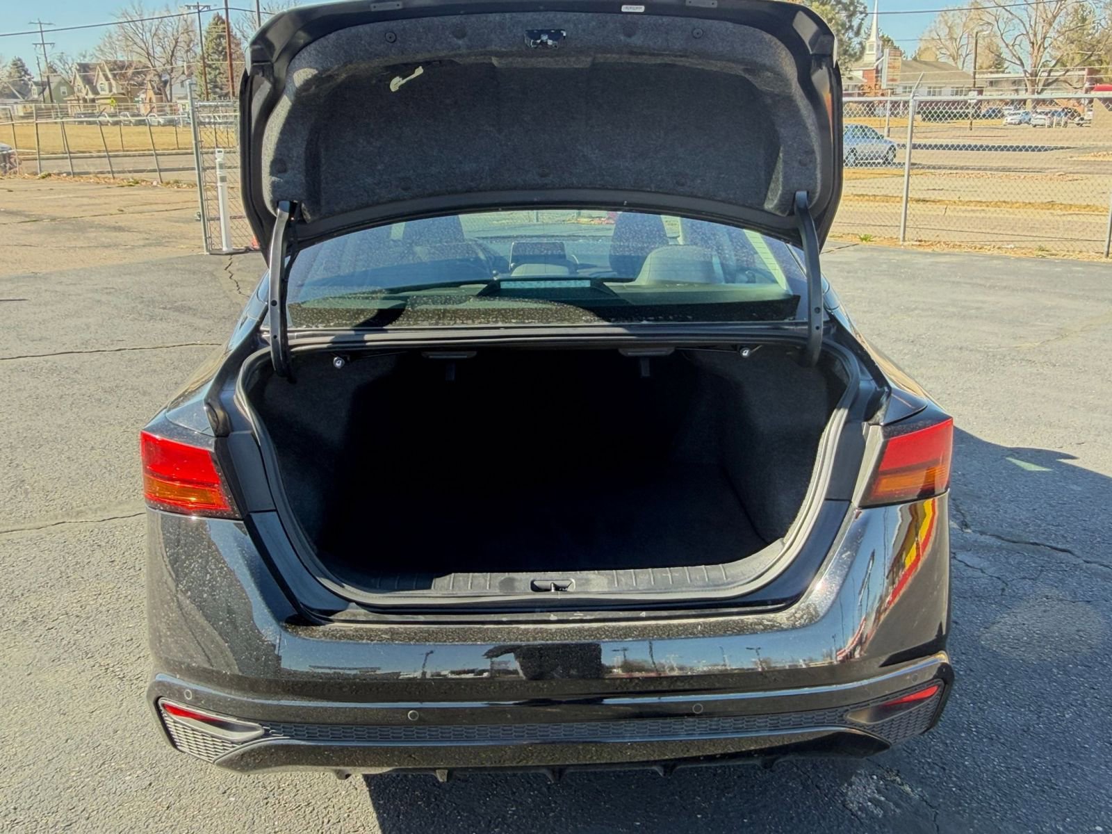 Used 2025 Nissan Altima 2.5 SV image 29