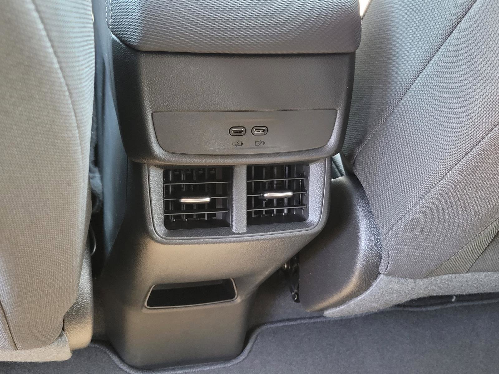 New 2027 Chevrolet Equinox LT w/ Safety and Technology Package FWD image 12