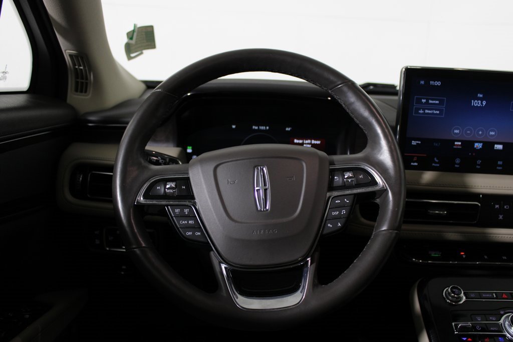 Used 2022 Lincoln Nautilus Reserve image 15