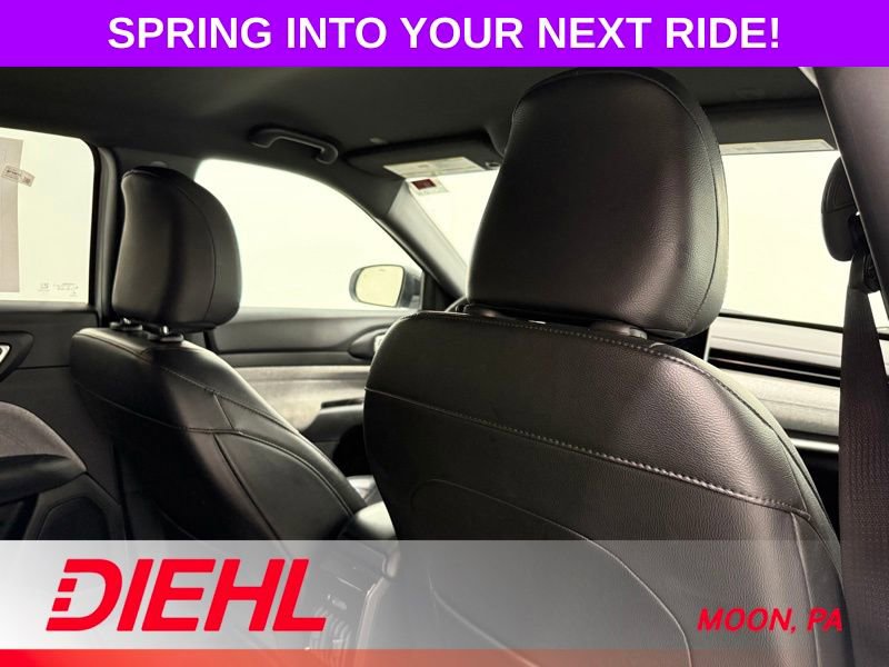 Used 2023 Jeep Compass Latitude image 12