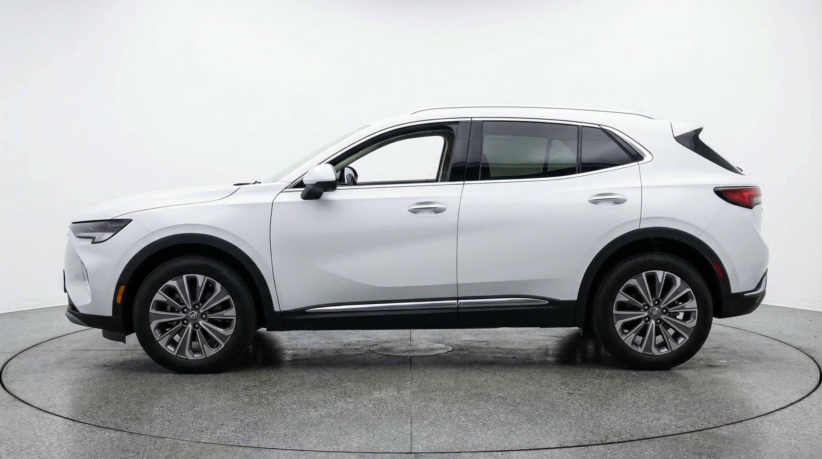 Used 2024 Buick Envision Preferred AWD/4WD image 5