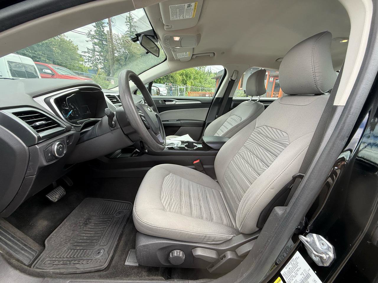 Used 2016 Ford Fusion S FWD image 11