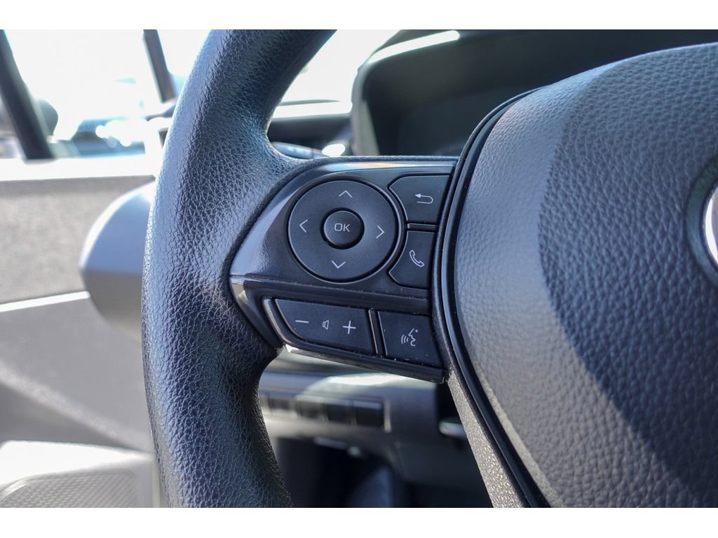 Used 2025 Toyota Corolla LE FWD image 15