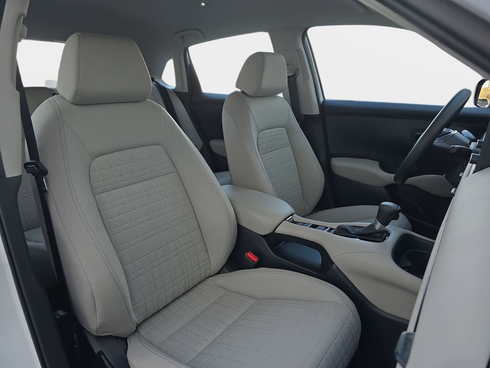 Used 2025 Honda HR-V LX image 11