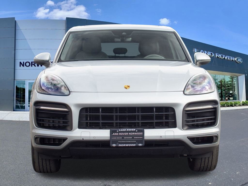 Used 2022 Porsche Cayenne AWD/4WD image 2