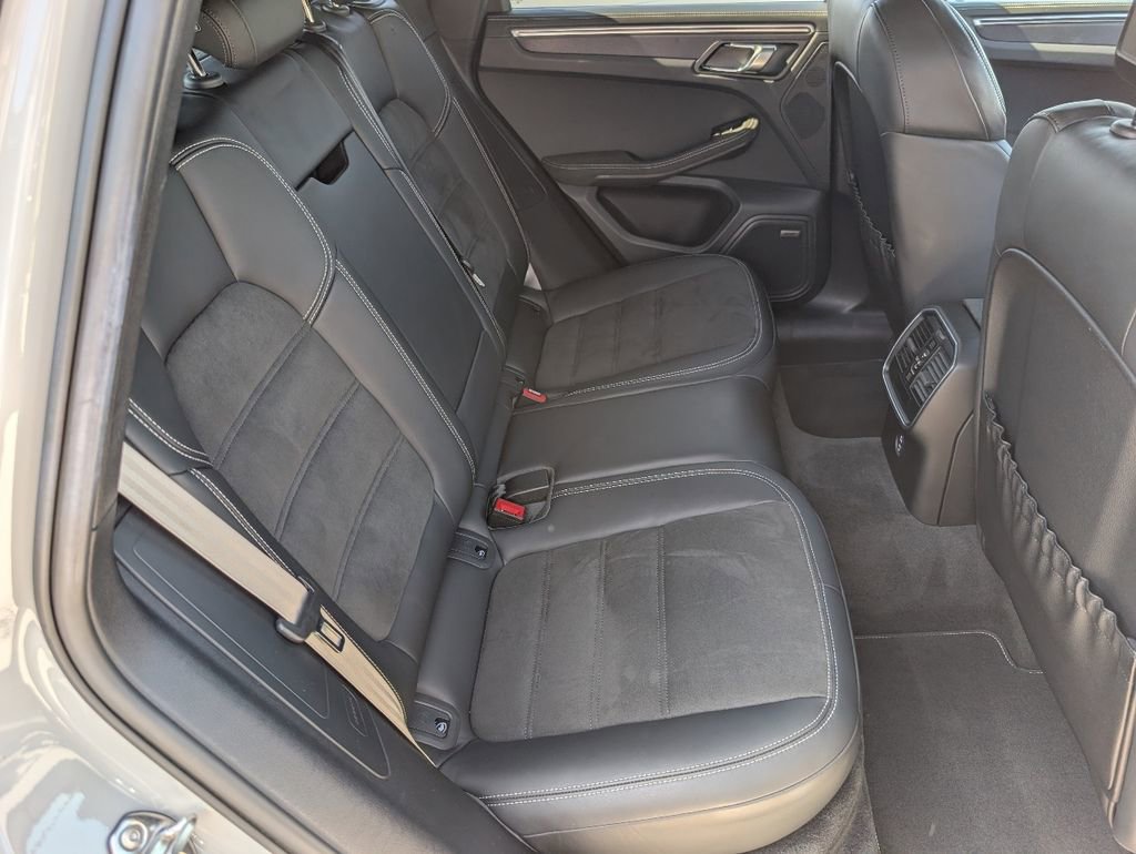 Certified 2023 Porsche Macan GTS image 7