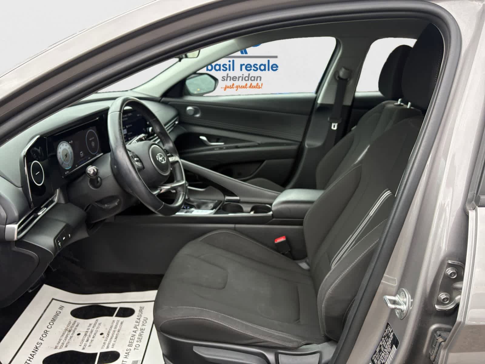 Used 2022 Hyundai Elantra SEL w/ Convenience Package FWD image 8