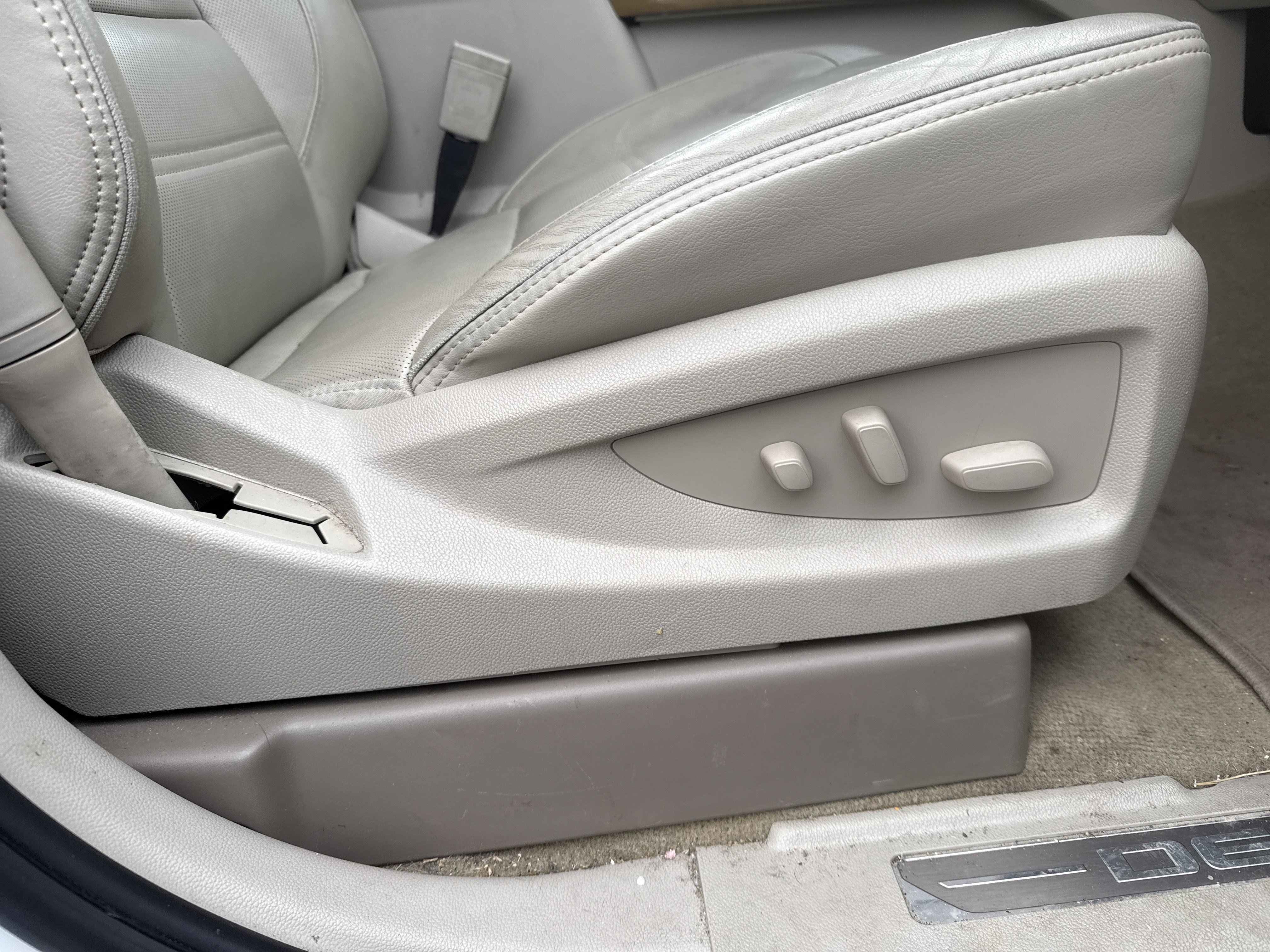 Used 2017 GMC Yukon XL Denali w/ Open Road Package image 18