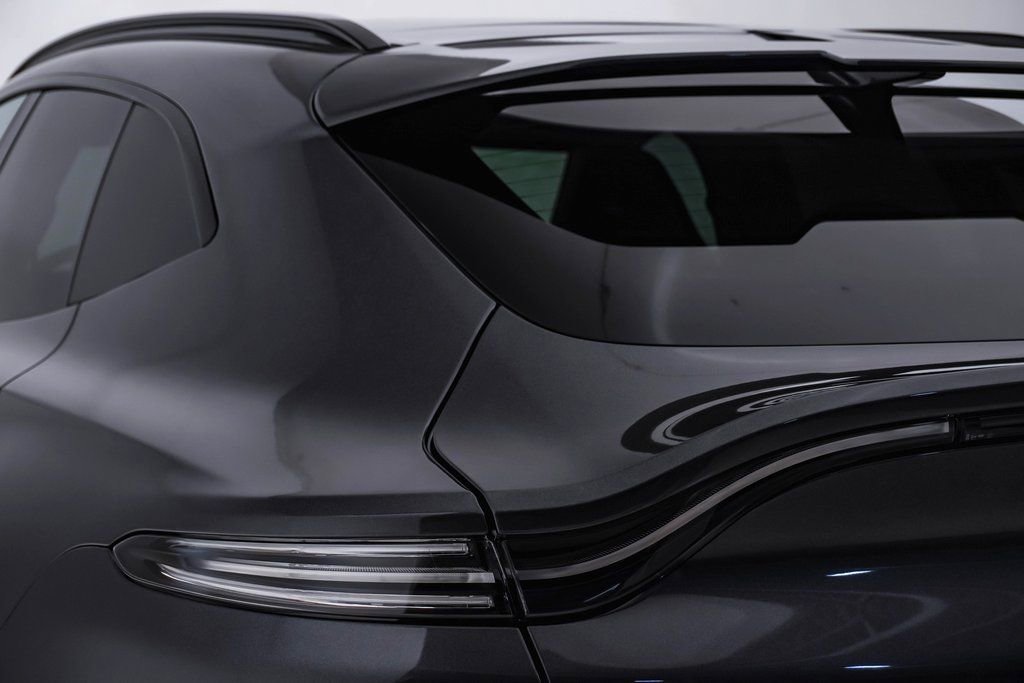 New 2026 Aston Martin DBX 707 image 13
