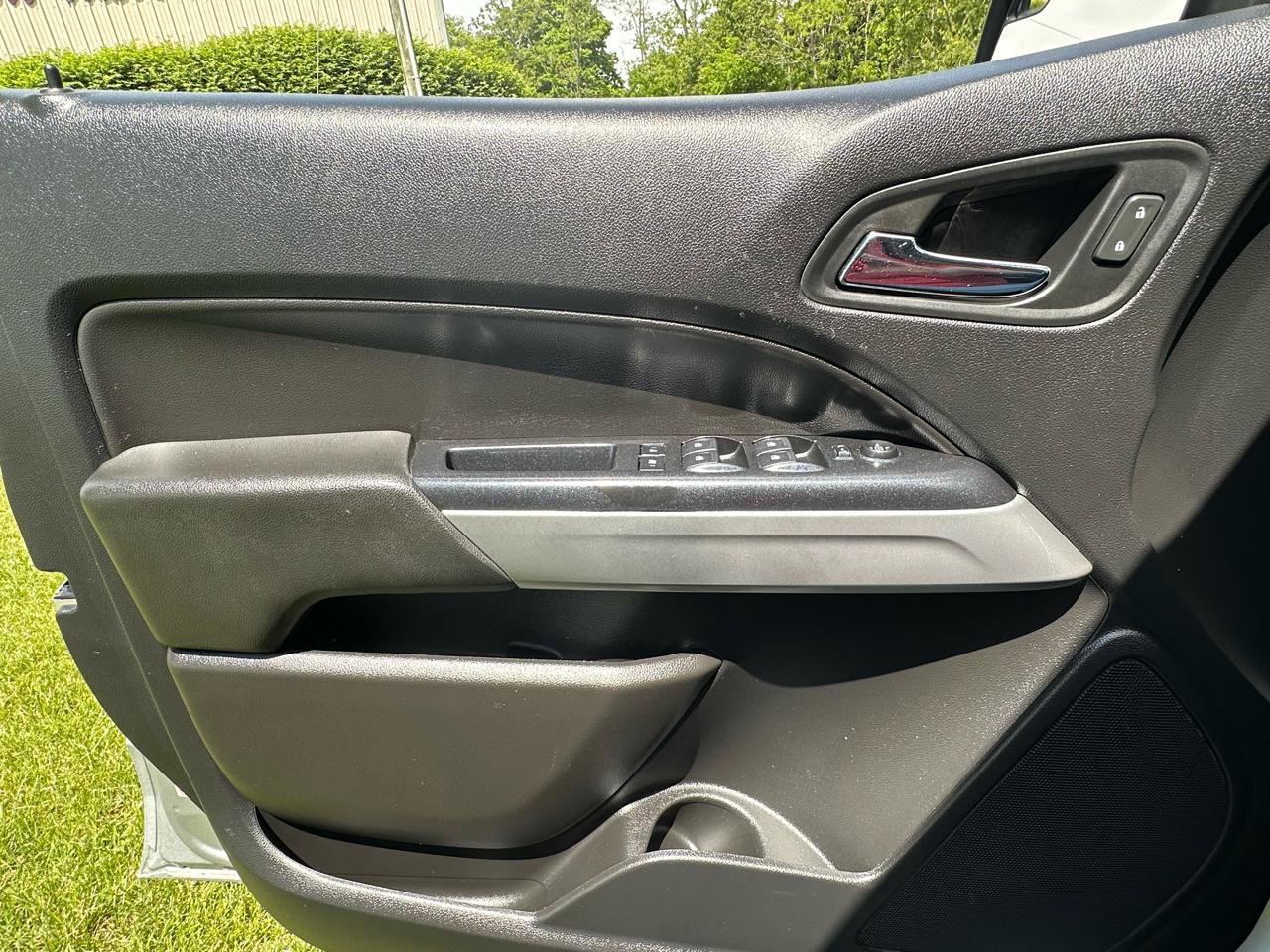 Used 2019 Chevrolet Colorado LT AWD/4WD image 13