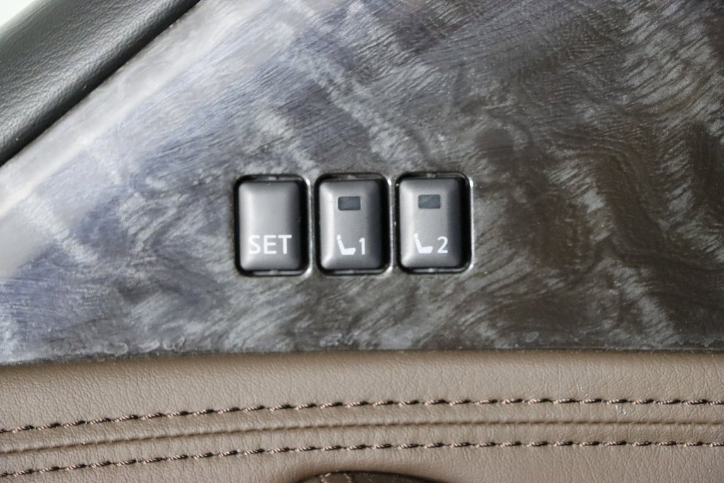 Used 2024 Nissan Armada Platinum w/ Captain's Chairs Package image 53