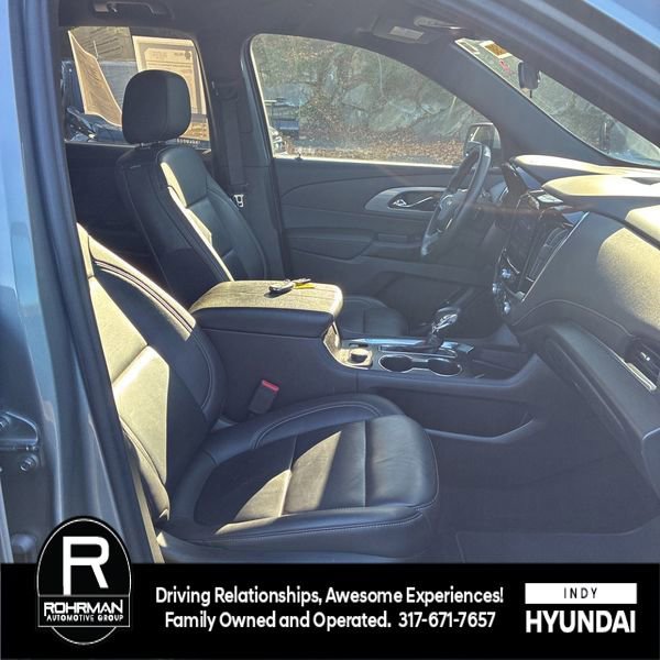 Used 2023 Chevrolet Traverse LT image 4