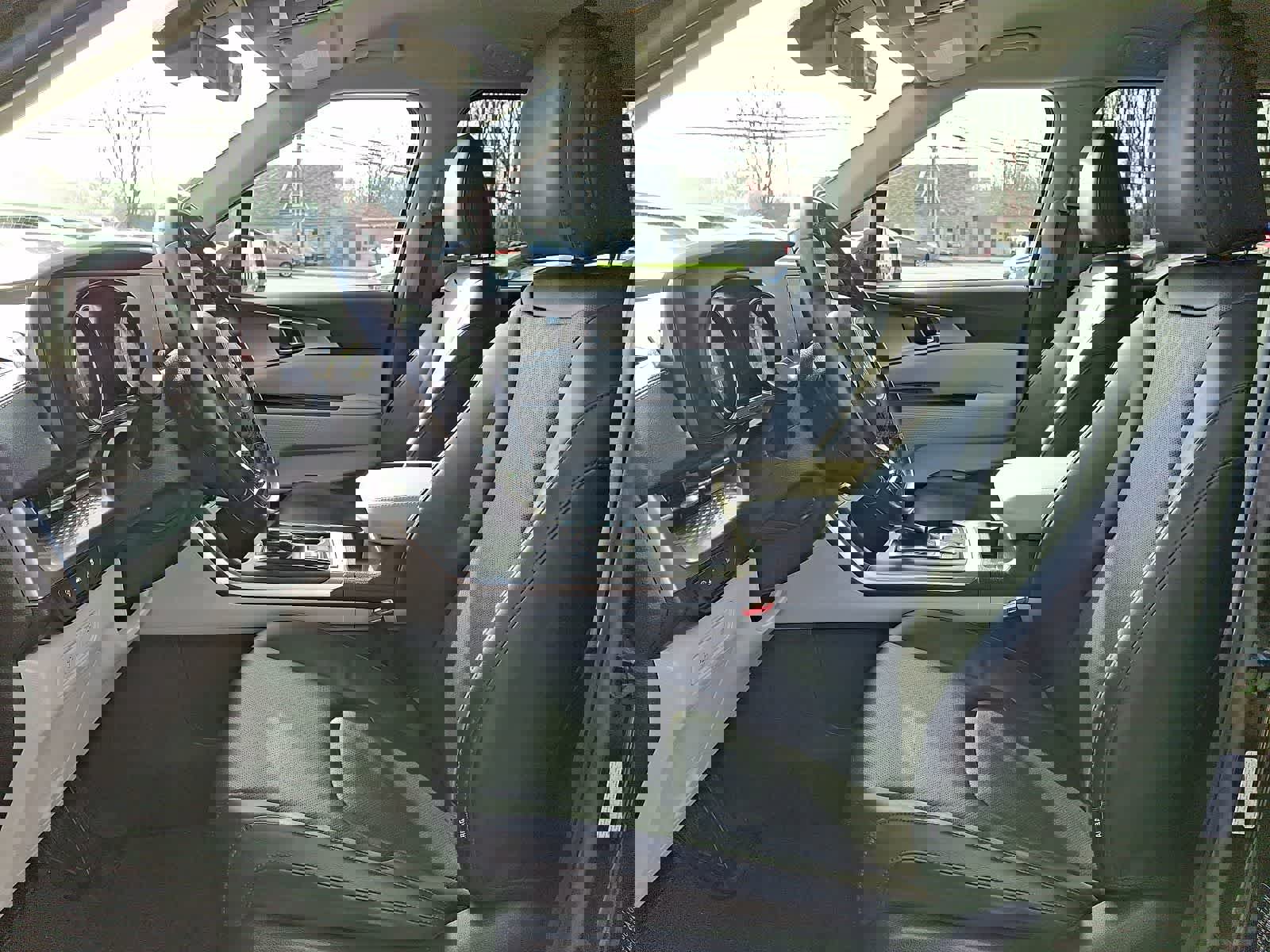 Used 2022 Kia Carnival LX image 15