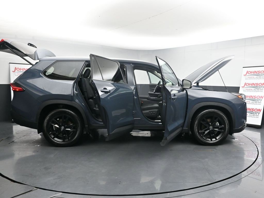 Used 2025 Toyota Grand Highlander AWD Hybrid image 44