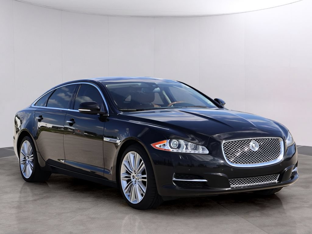 Used 2011 Jaguar XJ L RWD image 3