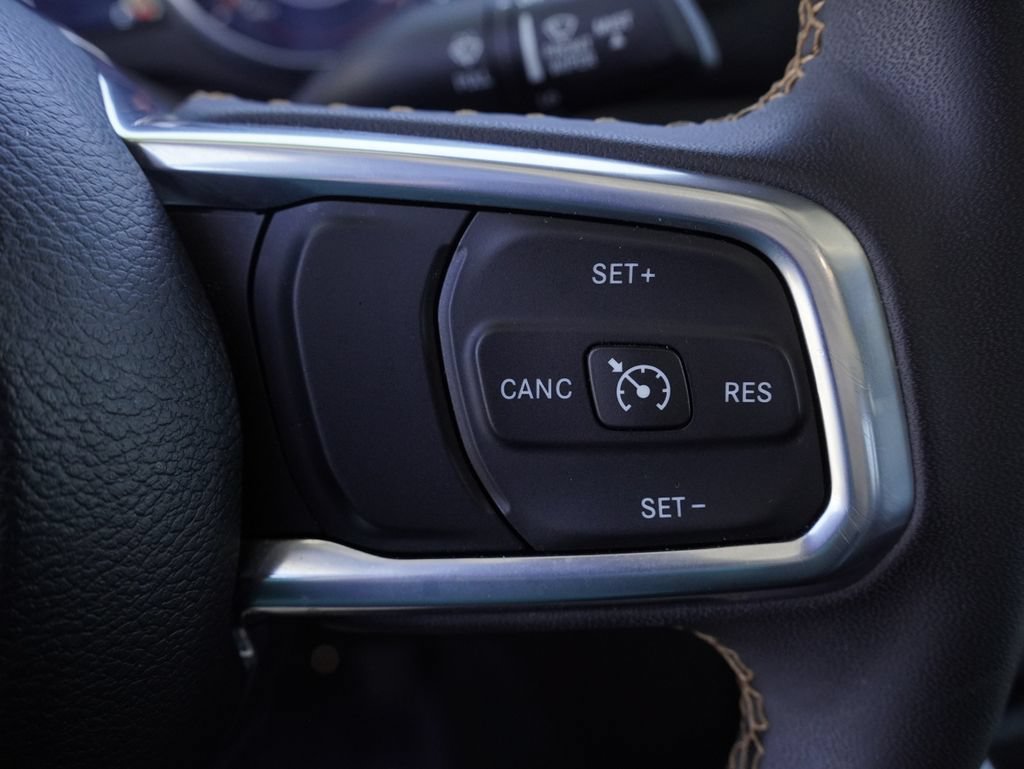 Certified 2023 Jeep Gladiator Overland AWD/4WD image 25