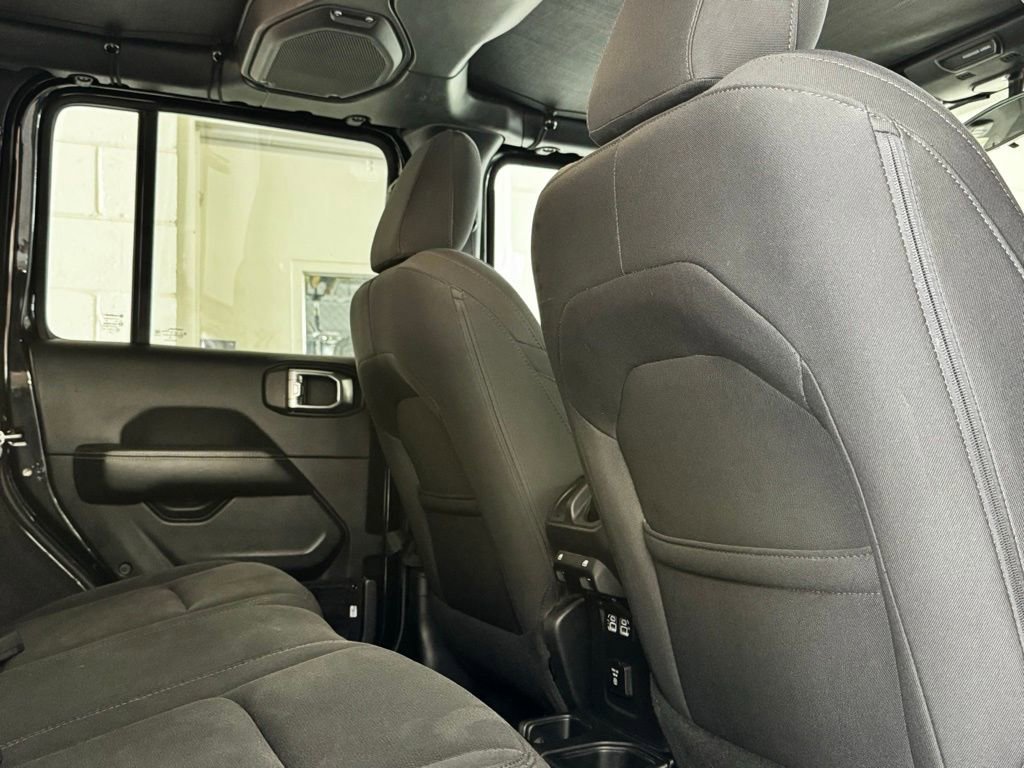 Used 2018 Jeep Wrangler Unlimited Sahara w/ Cold Weather Group image 7