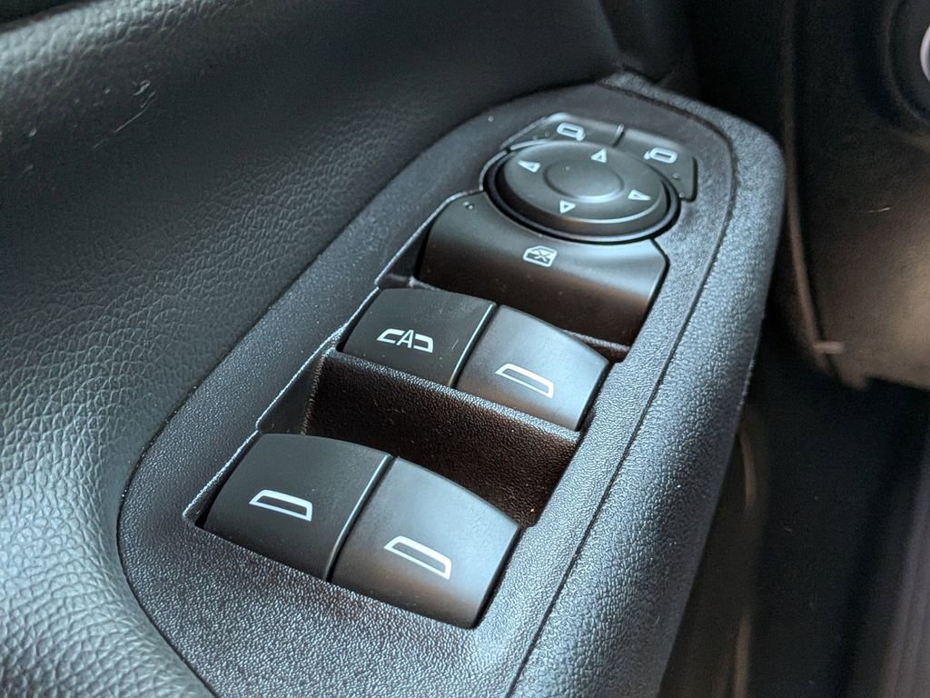 Used 2020 Chevrolet Equinox LT image 24