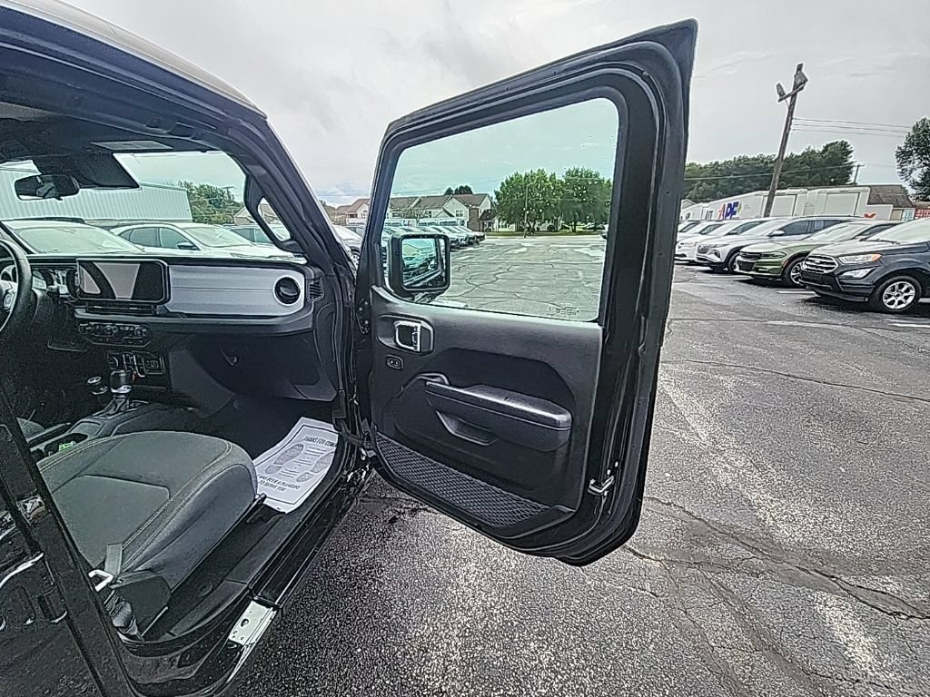 Used 2024 Jeep Wrangler Unlimited Sport AWD/4WD image 16