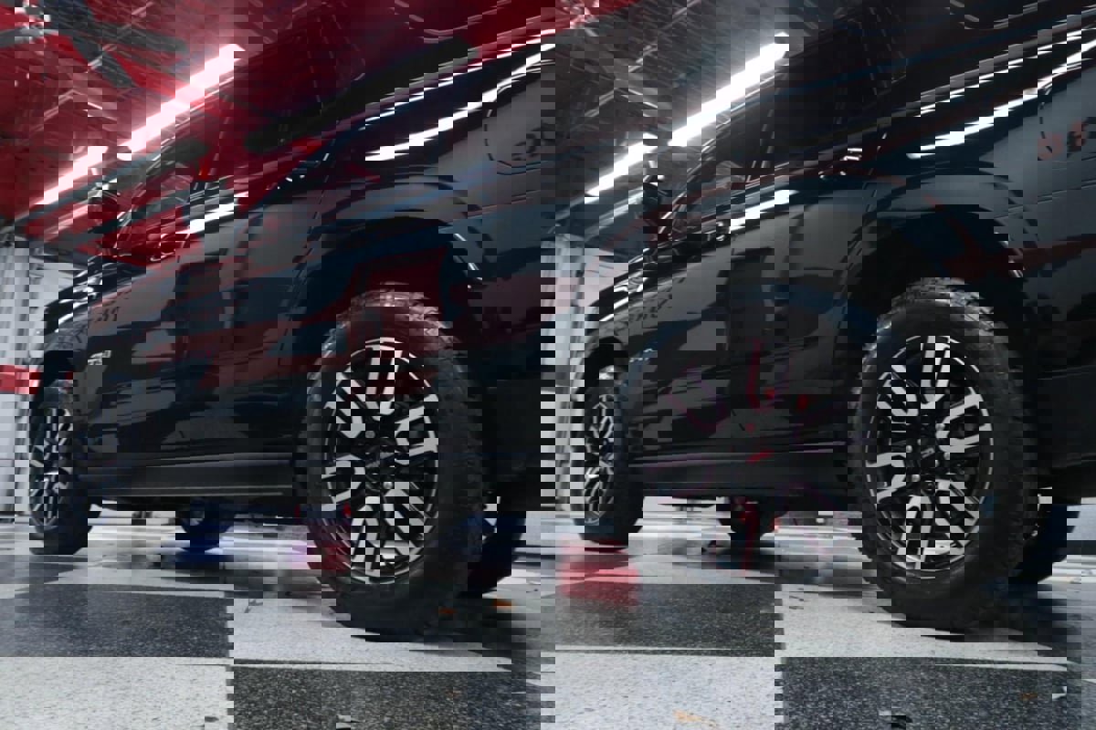 Used 2022 GMC Yukon AT4 image 41