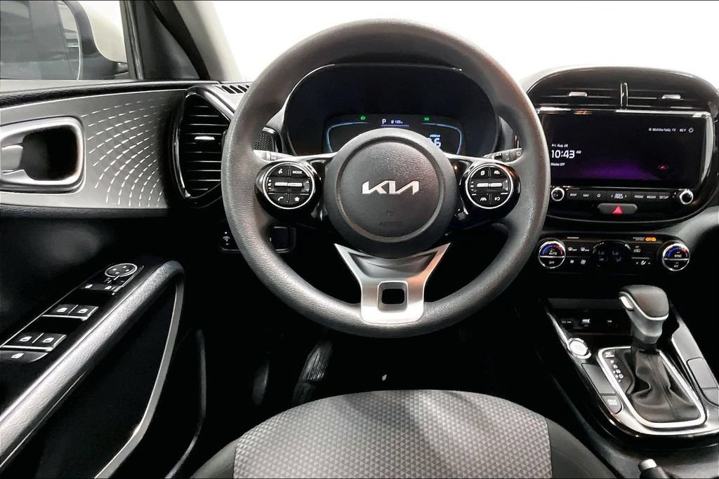 Used 2023 Kia Soul S FWD image 6