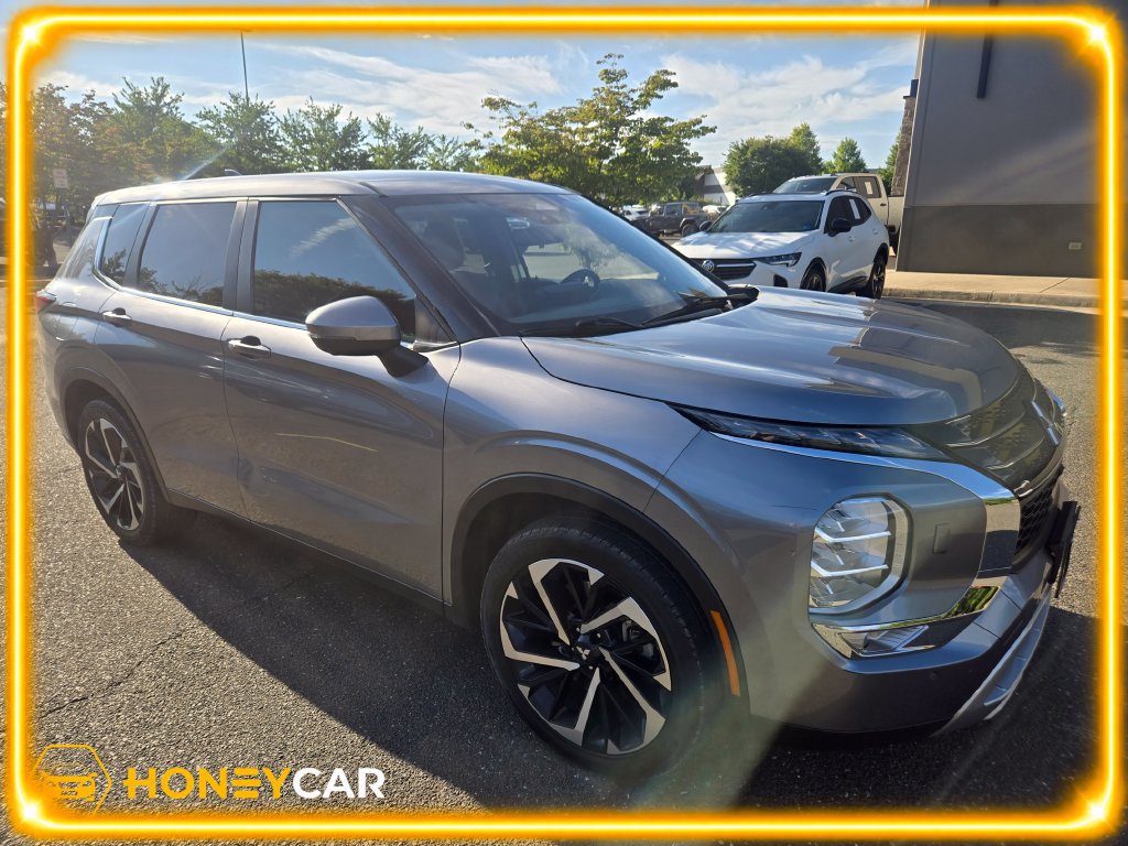 Used 2024 Mitsubishi Outlander SE