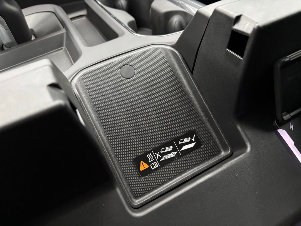 New 2026 GMC Sierra 1500 Elevation image 29