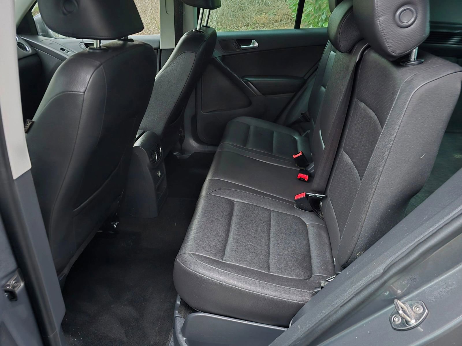 Used 2015 Volkswagen Tiguan SE FWD image 15