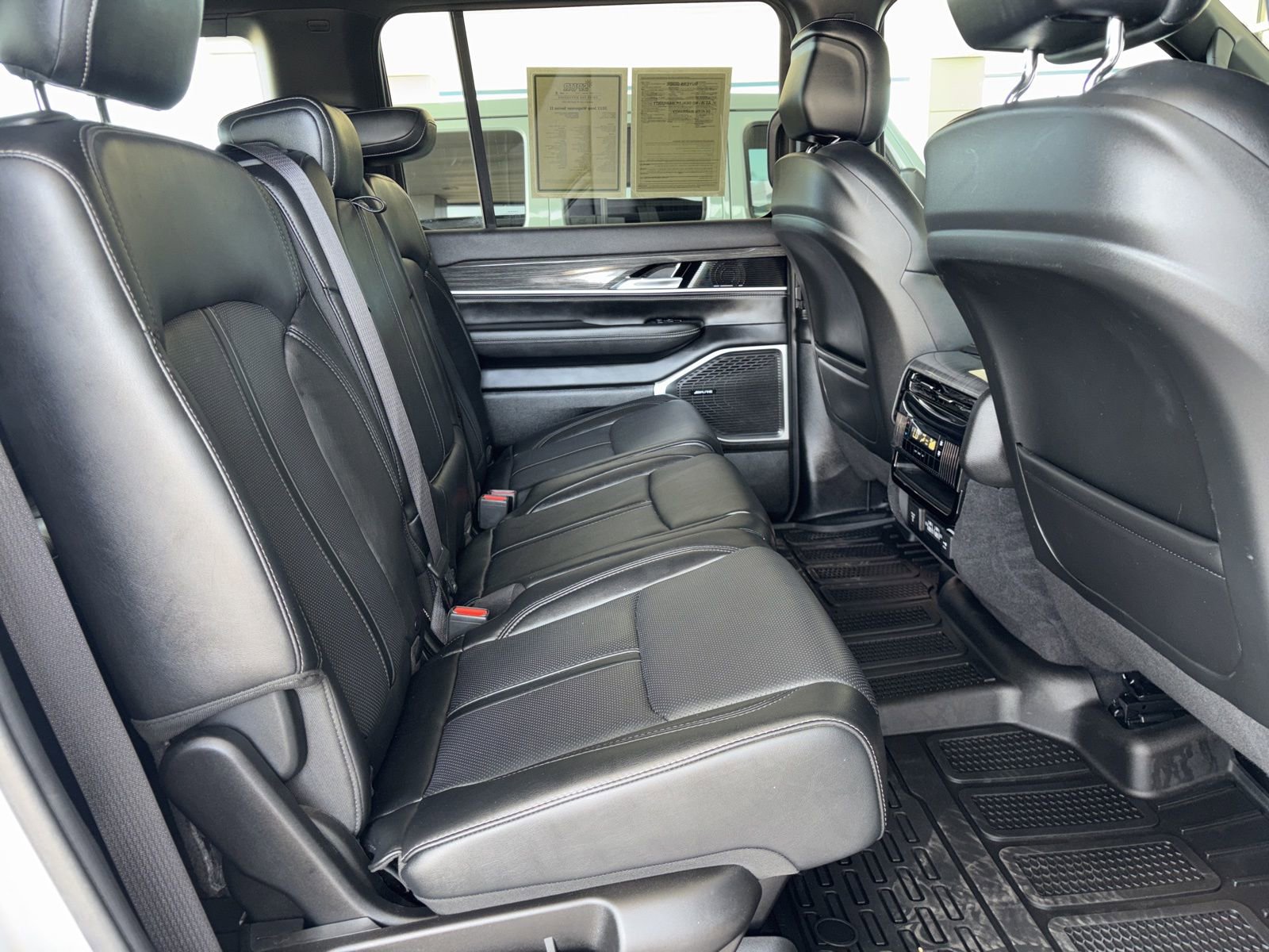 Used 2022 Jeep Wagoneer Series II image 42