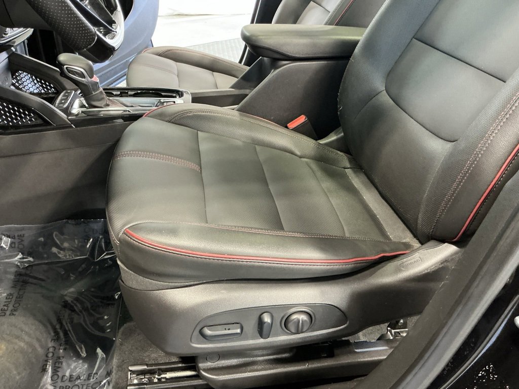 Used 2025 Chevrolet TrailBlazer RS w/ Convenience Package image 25