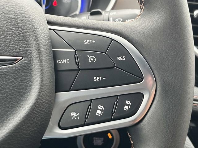 New 2026 Chrysler Pacifica Pinnacle w/ Trailer Tow Group FWD image 29