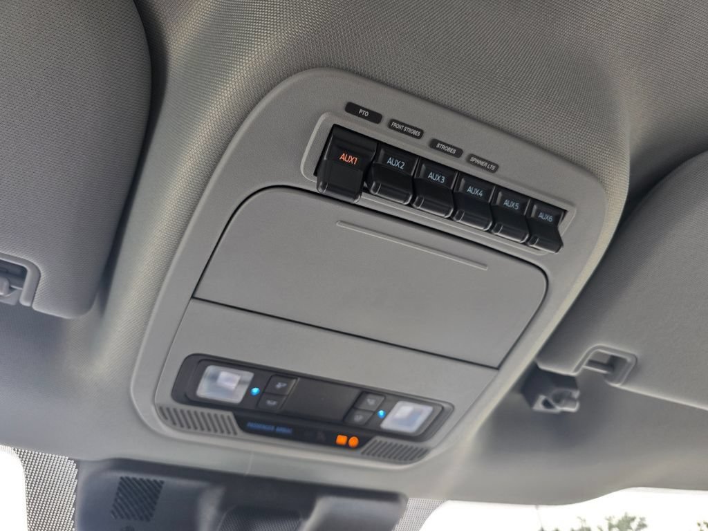 New 2026 Ford F550 4x4 Regular Cab Super Duty image 41
