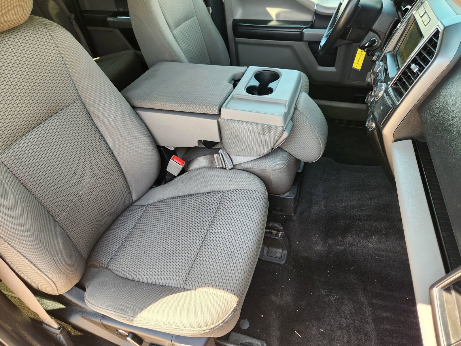 Used 2018 Ford F150 XLT w/ Equipment Group 302A Luxury AWD/4WD image 16