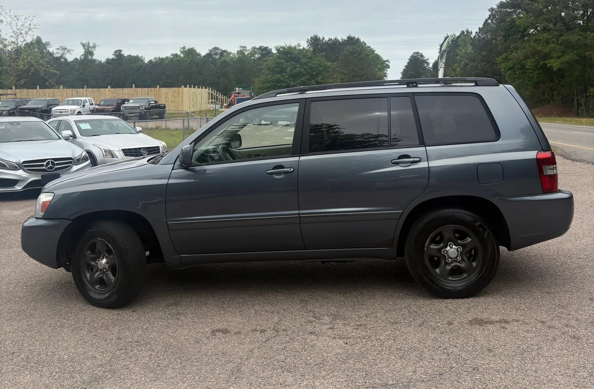 Used 2004 Toyota Highlander 2WD image 4