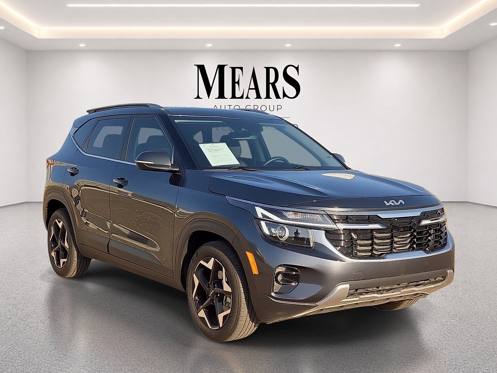 Used 2025 Kia Seltos EX FWD image 7