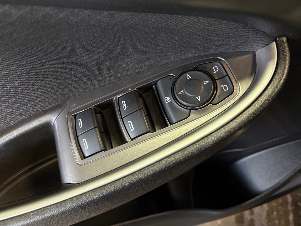 Used 2023 Chevrolet Malibu LT image 15