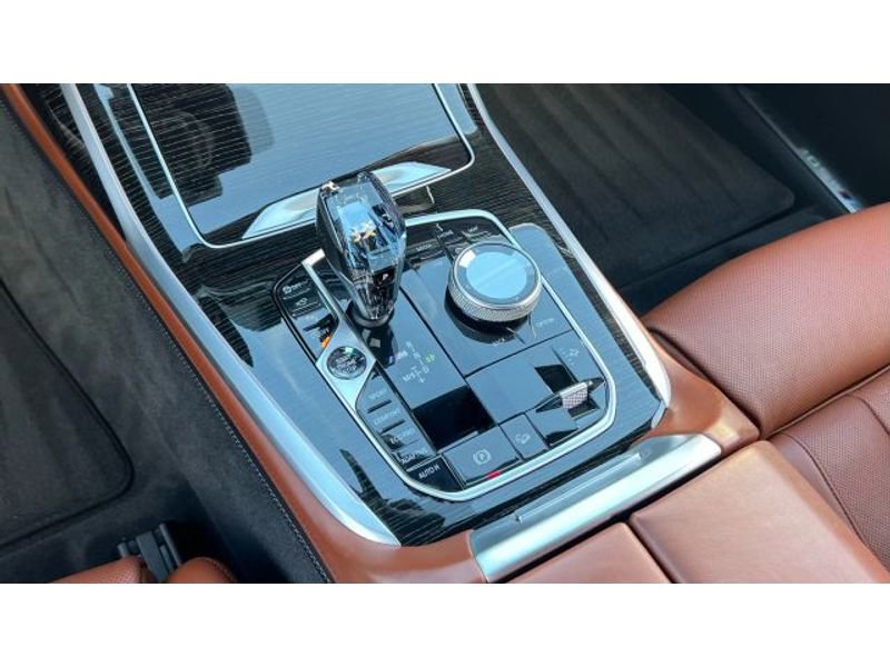 Used 2020 BMW X7 M50i image 46