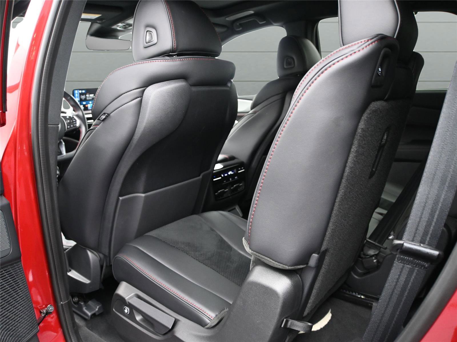 Certified 2025 Acura MDX A-Spec image 12