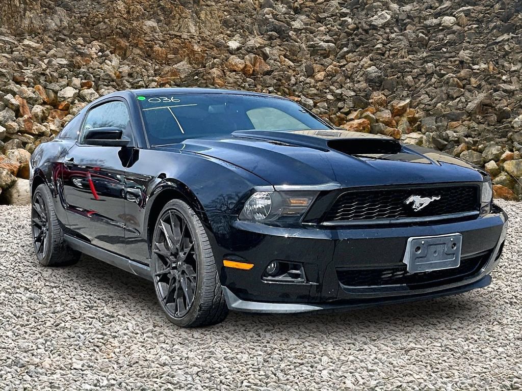 Used 2012 Ford Mustang Premium w/ V6 Performance Pkg image 9