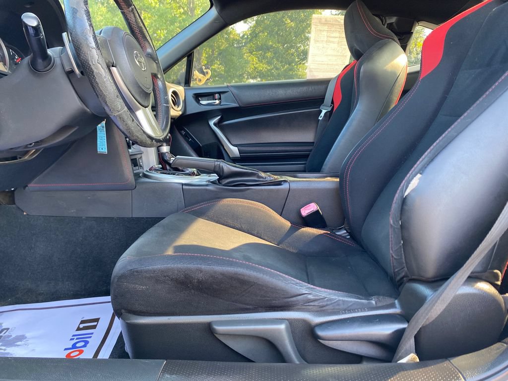 Used 2014 Scion FR-S RWD image 19