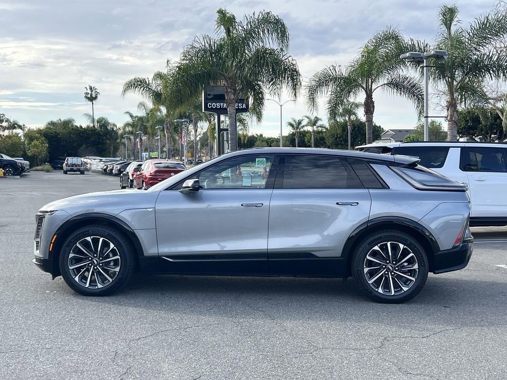 New 2025 Cadillac Lyriq Sport image 7