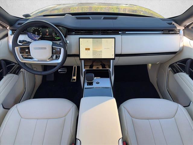 New 2025 Land Rover Range Rover SE image 9