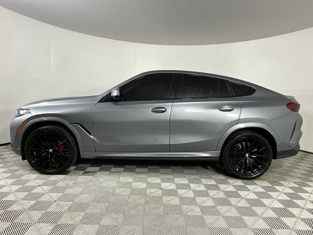 Used 2024 BMW X6 xDrive40i w/ M Sport Professional Package image 2