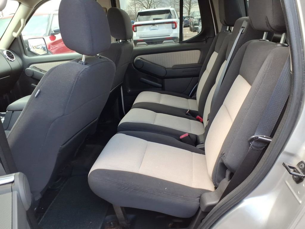 Used 2007 Ford Explorer Sport Trac Limited image 11