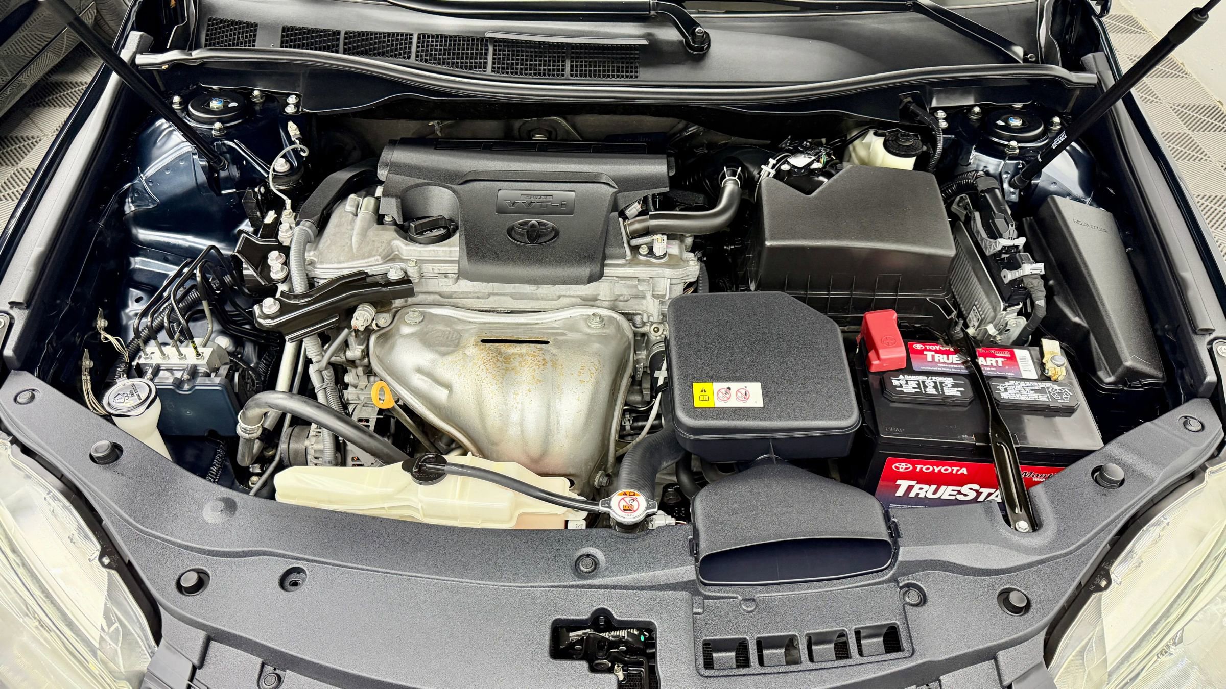 Used 2017 Toyota Camry LE image 21