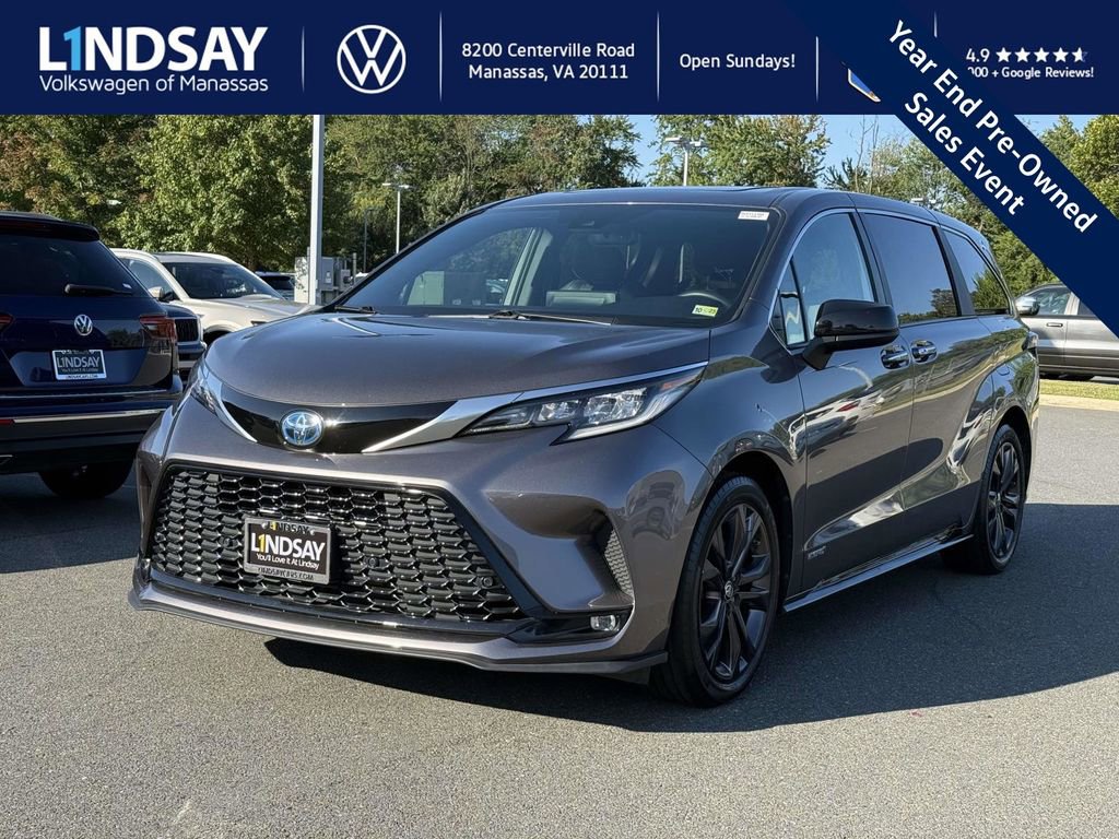 Used 2021 Toyota Sienna XSE image 6