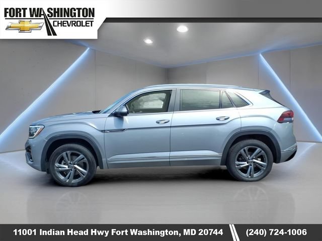 Used 2024 Volkswagen Atlas Cross Sport SEL R-Line AWD/4WD image 6
